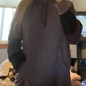 Under armour sweatshirt